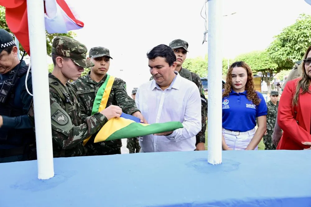 Abertura da Semana da P&aacute;tria 2026 na Pra&ccedil;a da Bandeira em Camet&aacute;